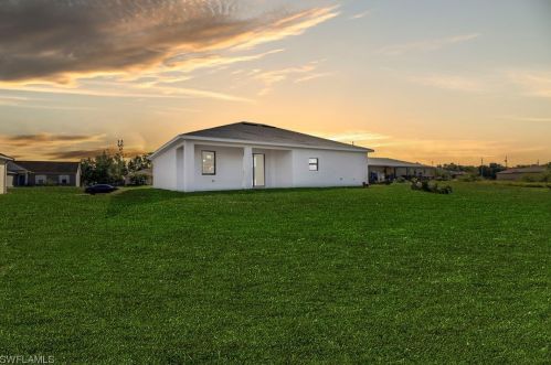 3912 18 St, Lehigh Acres FL 33971-5608 exterior