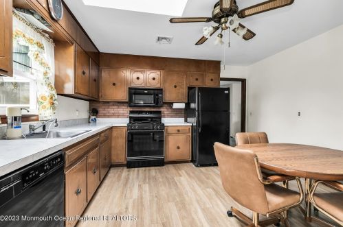 1703 Maxwell Dr, Belmar NJ  07719-3851 exterior