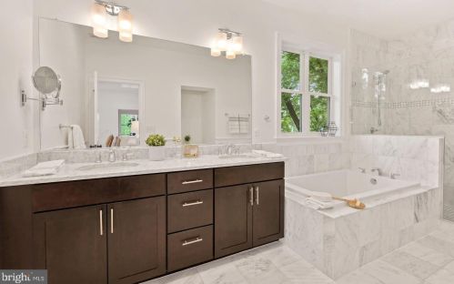 1533 Capitol St, Washington DC  20003-1508 exterior