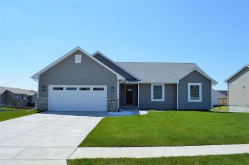 5564 Idaho Dr, Panarama Park, IA 52722