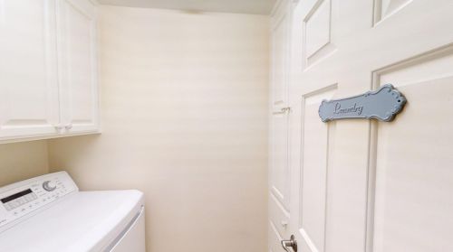 3960 Michelle Lynn Ct, Turlock CA  95382-8518 exterior