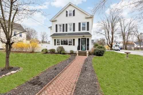 70 Hanover Ave, Greystone Park, NJ 07950-2109