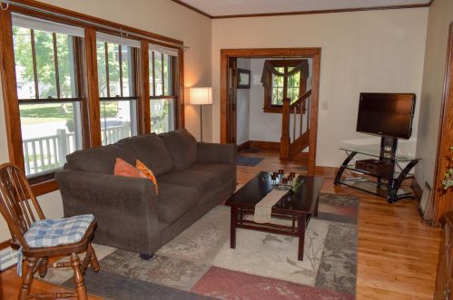 311 Laflin Ave, Waukesha, WI 53186-6227