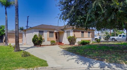 12501 Janet Ln, Garden Grove, CA 92840-5633