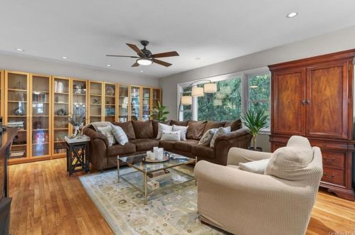 32 Mayer Dr, Airmont NY  10901-3729 exterior