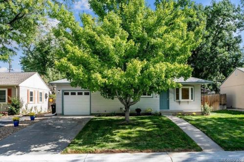 2824 Jackson St, Denver CO 80210-5639 exterior