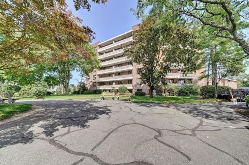 315 King St, Rye Brook NY  10573-4049 exterior