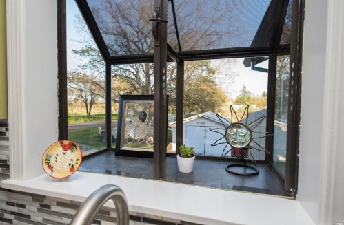 1983 Olivet Rd, Santa Rosa CA  95401-3810 exterior