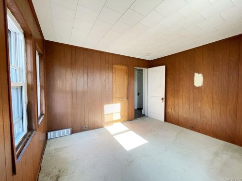 79 Main St, Port Jervis NY  12771-2111 exterior