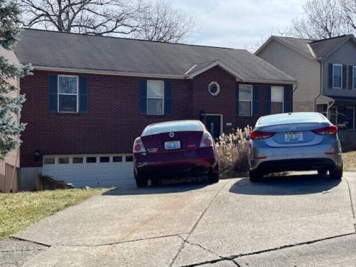858 Woodlynridge Ct, Newport, KY 41073-1565
