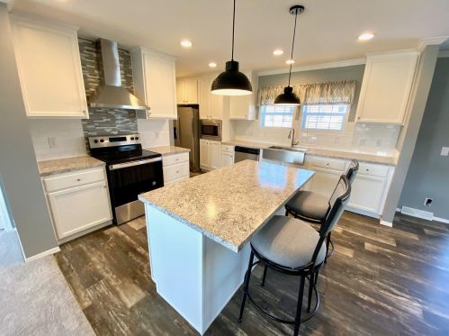 3130 Jacks Fairway, Nashport, OH 43830-9127