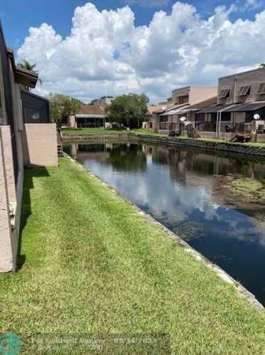 1251 123rd Ter, Hollywood, FL 33026-3812