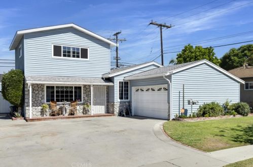 6127 Droxford St, Lakewood, CA 90713-1226