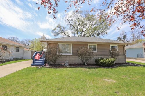 2515 82 St, Kenosha WI 53143-6241 exterior