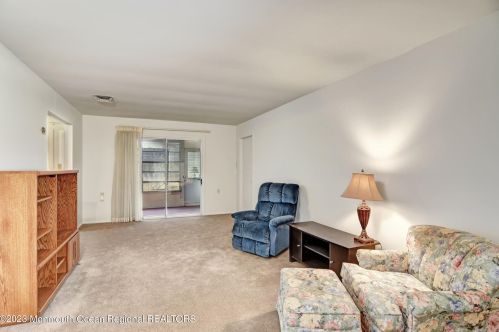 12 Poe Rd, Bricktown, NJ 08724-2443