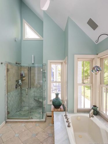 80 Ingham Hill Rd, Essex CT  06426-1507 exterior