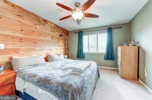 352 Winding Way, Norristown PA  19406-2633 exterior