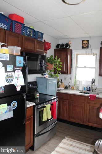 422 Walnut St, Pottstown PA  19464-5612 exterior