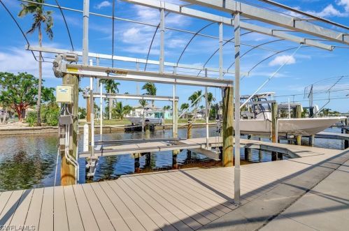 3420 1 Ave, Saint James City FL  33956-2001 exterior