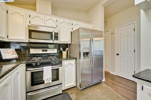 503 Willow Ave, Hayward CA  94541-2424 exterior