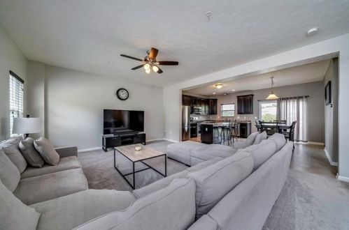 1509 Canterbury Dr, Imperial PA  15126-9186 exterior