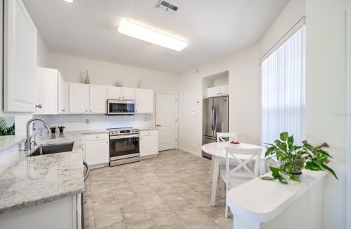 2217 Preservation Green Ct, Ruskin FL  33573-4418 exterior