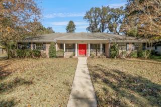 5253 Magnolia Oaks Ln, Jacksonville, FL 32210-7405