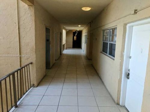 5100 41st St, Hollywood FL 33023-6948 exterior