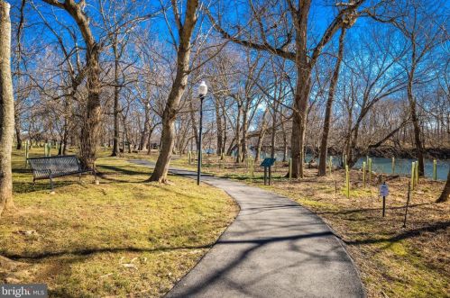 18506 Pelicans Nest Way, Leesburg VA  20176-3963 exterior