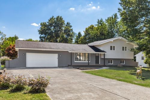 8270 Beech Ave, Galena, OH 43021-9519