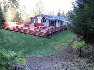451 Sierra Wood Rd, Gasquet, CA 95543-9620
