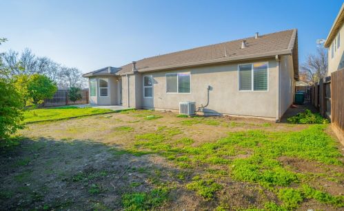 679 Apricot Ct, Los Banos CA  93635-9691 exterior