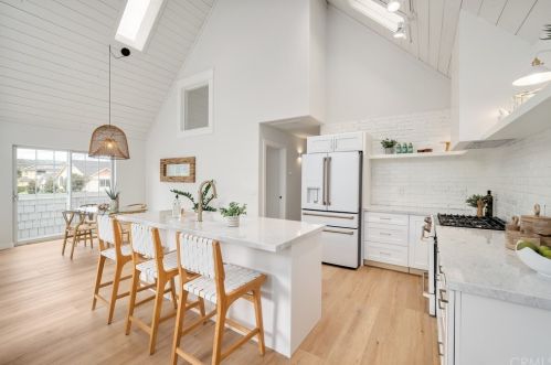 502 Le Point St, Pismo Beach CA  93420-2828 exterior