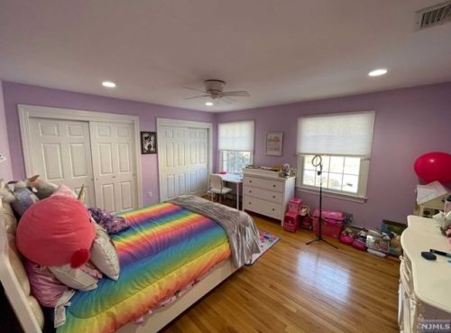 32 Crescent Dr, Skyline Lakes NJ  07456-1109 exterior