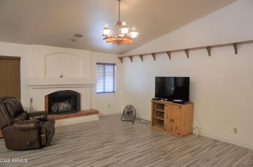 1689 Badger Ln, Casa Grande, AZ 85122-5382