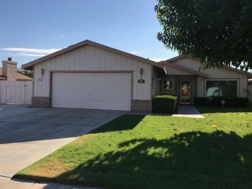 612 Silver Ridge St, Ridgecrest, CA 93555-5307