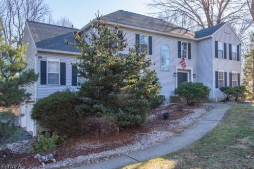 9 Memory Ln, Dover NJ  07869-4205 exterior