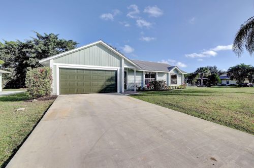154 Crosspoint Dr, Fort Pierce, FL 34983-3161