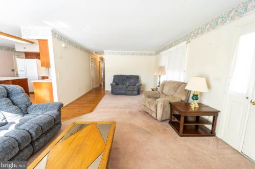 20 Gideon Ln, Falling Waters WV exterior