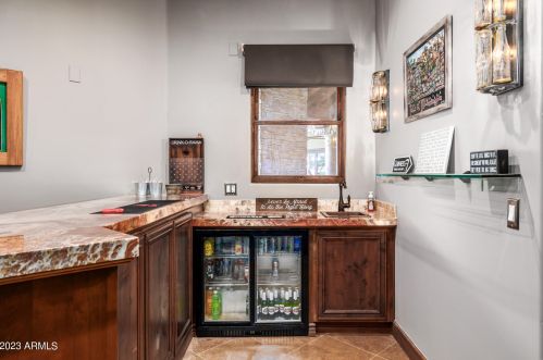 6024 Sunnyside Dr, Scottsdale AZ 85260-5724 exterior