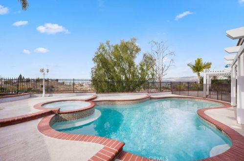 7321 Nighthawk Cir, Anaheim, CA 92808-2101