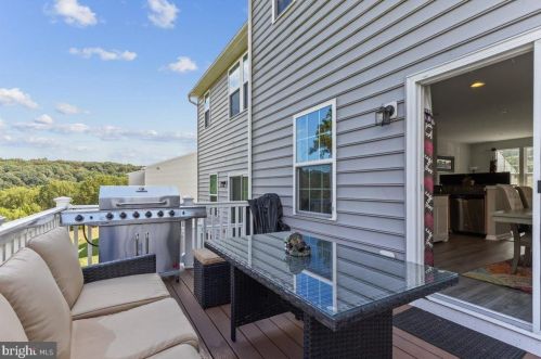 1821 Honeysuckle Ct, Downingtown PA  19335-7202 exterior