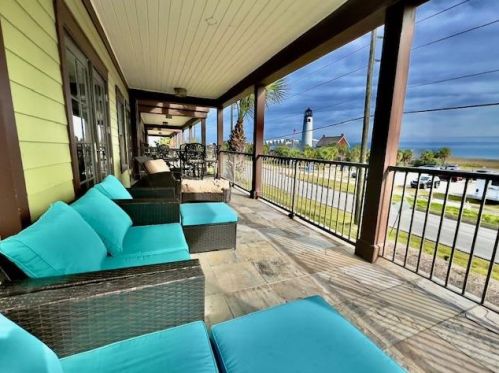 112 Franklin Blvd, Saint George Island FL  32328-2737 exterior