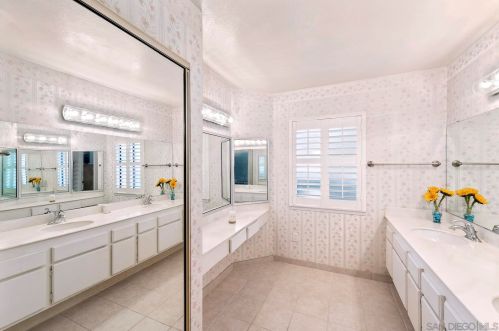 1720 The Woods Dr, El Cajon CA  92019-3670 exterior