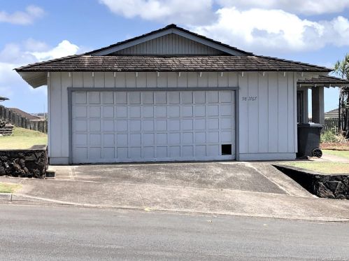 981767 Nahele St, Aiea, HI 96701-1719