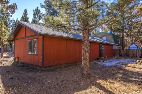 2099 4th Ln, Big Bear City CA  92314-9560 exterior