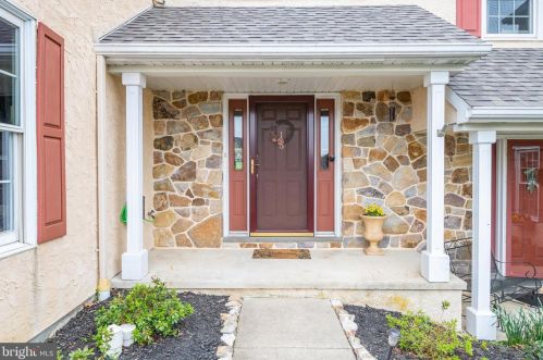 16 Stable Dr, Marsh, PA 19520-9238