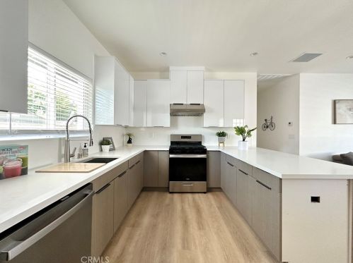 14081 Carfax Ave, Tustin CA  92780-5123 exterior