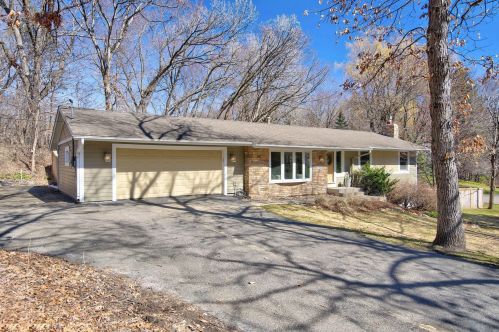 302 Cimarron Rd, Saint Paul, MN 55124-9751