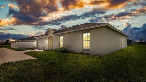 945 Halifax Dr, Kissimmee FL 34758-3161 exterior